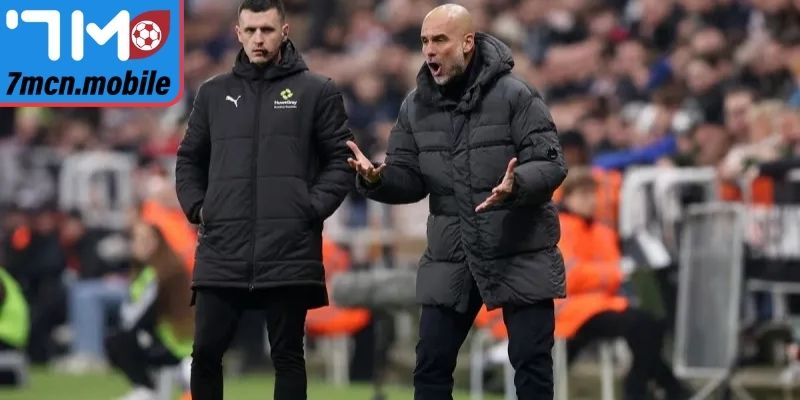 Vì sao Pep Guardiola bị treo quyền chỉ đạo 2 trận?